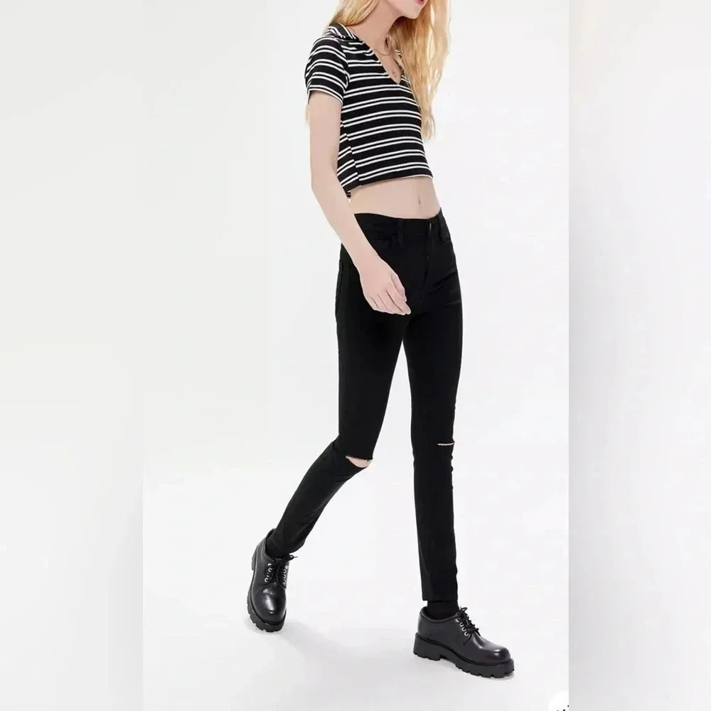 BDG Twig Ripped High Rise Waisted Skinny Black Jeans Size 28